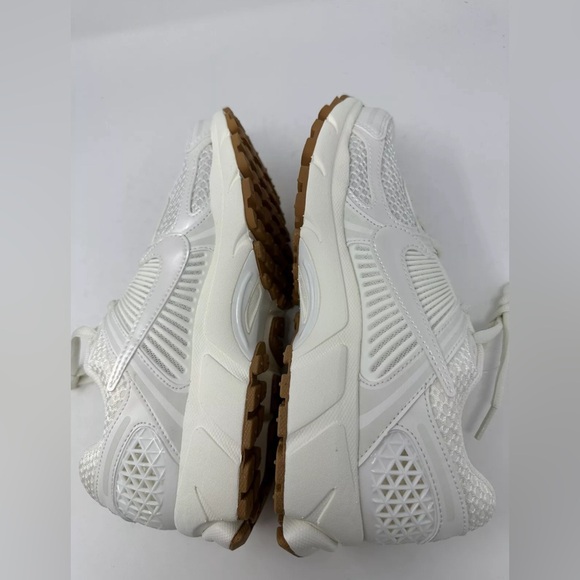 NEW-Nike Zoom Vomero 5 Shoes Sail Photon White Dust Flax Women’s Size 8 - Picture 7 of 7